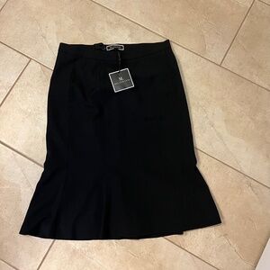 Melanie Lyne black skirt